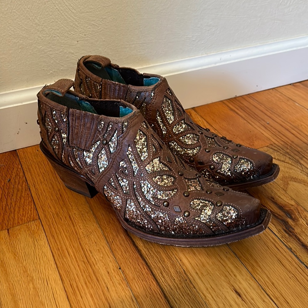 Corral Brown Glitter Inlay Booties
